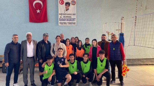 17 Yaşında Vefat Eden Hasan BOZKURT Anısına Düzenlenen Geleneksel Voleybol Turnuvası’nın 4’üncüsü Tamamlandı