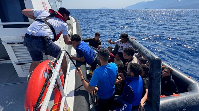 Denizlerde bir yılda 55 bin 467 düzensiz göçmen yakalandı