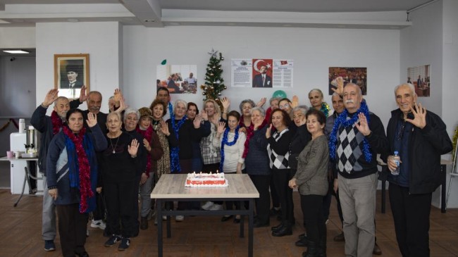 Mersin Büyükşehir İle Vatandaşlar Yeni Yıl Coşkusu Yaşıyor