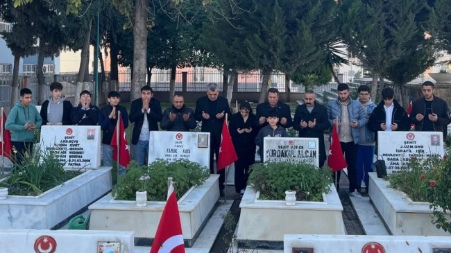 Tarsus Ülkü Ocakları’ndan Şehitlik Ziyareti
