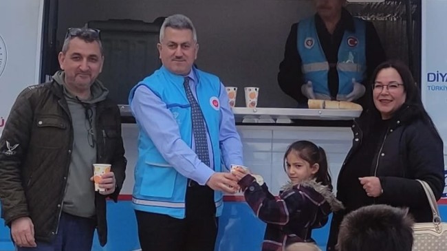 Tarsus Müftülüğü’nden Ulaş ve Dedeler İlkokulu Öğrencilerine Sıcak Çorba İkramı