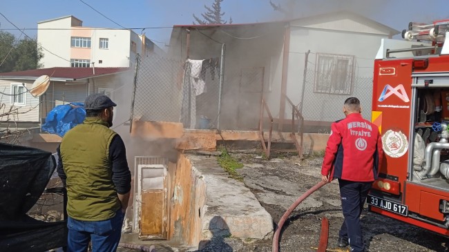 Caminur Mahallesi’nde Eski Yapı Evde Yangın Çıktı