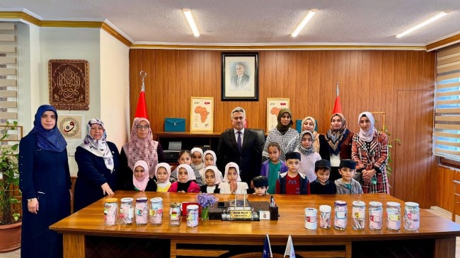 Tarsus’ta Küçük Yüreklerden Büyük Destek: Minik Kur’an Kursu Öğrencilerinden Anlamlı Bağış
