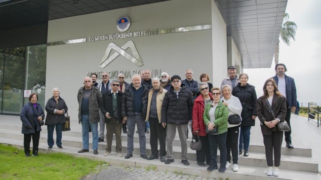 Büyükşehir’in Emekli Evi Üyeleri Belediye Hizmetlerini Yerinde İnceledi