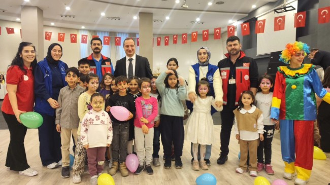 Tarsus Kaymakamlığı Yetim ve Öksüz Çocuklara İftar Programı Düzenledi