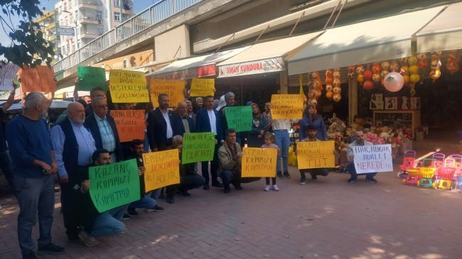 Sunay Atilla Üst Geçidi Köprü Altı Esnafları Basın Açıklaması Düzenledi