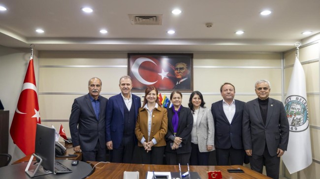 Başkan Seçer ve Meral Seçer, Mut’ta Vatandaşlarla İftar Yaptı