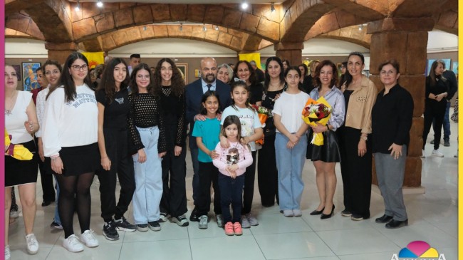 Eğitim Sen’in “Hayatın Rengi Kadınlar” Resim Sergisi Açıldı