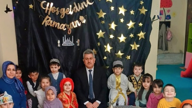 Tarsus’ta Minik Öğrenciler Ramazan Ayını İlahilerle Karşıladı
