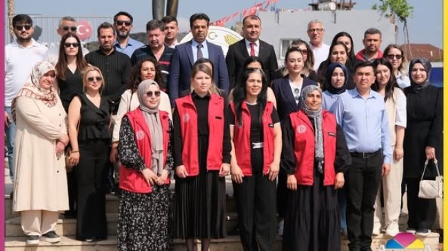 Tarsus’ta Gençlik Haftası Çelenk Sunma Töreni ile Başladı