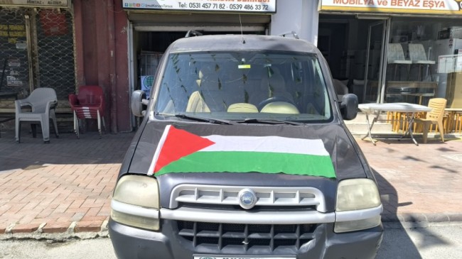 Tarsuslu Hayırsever Hafif Ticari Aracını Gazze’ye Bağışladı