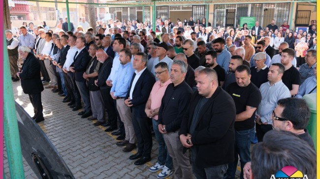 Vecihe Yeşilyurt gözyaşları içinde, dualar ile son yolculuğuna uğurlandı