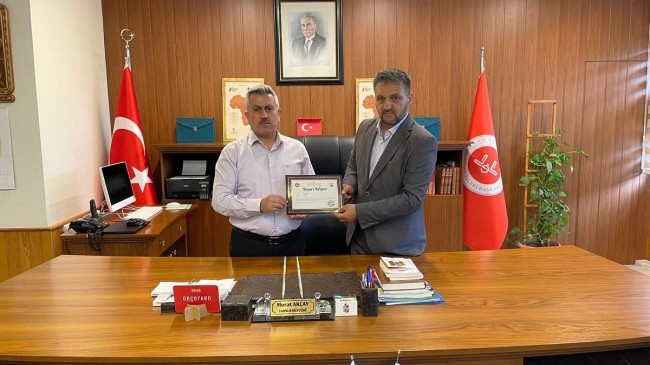 Gençlik Koordinatörü Nuh Özkan’a Başarı Belgesi Takdim Edildi