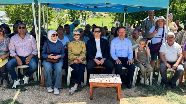Çamlıyayla Üretici Kadınlar Derneği Etkinliğine bölge halkının yoğun ilgisi dikkat çekti