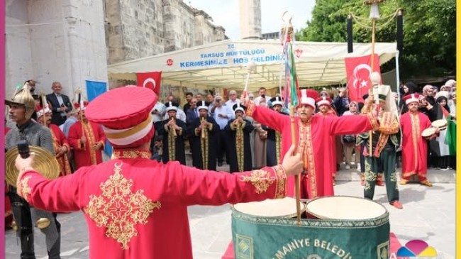 Ulu Cami Avlusunda Tarih Sahne Aldı