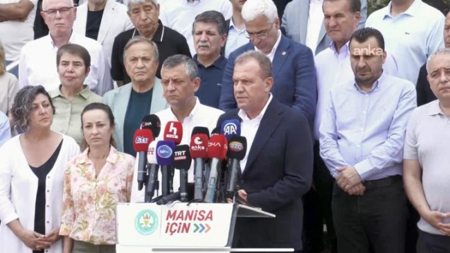 Başkan Seçer’den, Hastanede Tedavi Gören Manisa Büyükşehir Belediye Başkanı Ferdi Zeyrek’e Ziyaret