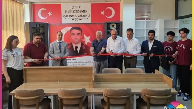 Tarsus Şehit Halil Özdemir Fen Lisesi’nde Anlamlı Açılış: Şehidimizin Adına Çalışma Salonu ve Şehit Öğretmenler Köşesi Açıldı