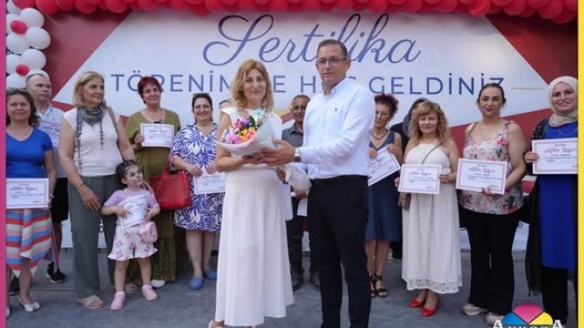 Tarsus Belediyesi Akademisi’nde Sertifika Coşkusu “Genç Yetenekler Sahne Aldı”