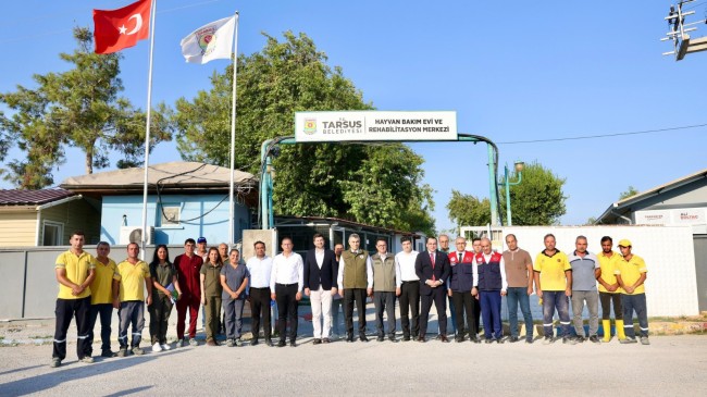 Vali Atilla Toros, Tarsus Hayvan Bakımevi’ni Denetledi ve Akşemsettin Mahallesi’ni Ziyaret Etti
