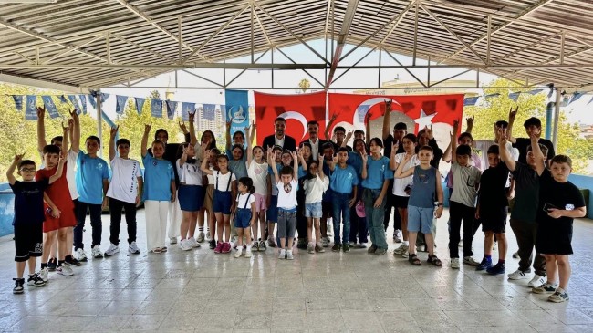 “Çocuklar, milletimizin geleceğidir” Ahmet Bebek’ten Tarsus’ta Ülkü Çiçekleri Yaz Kampına Ziyaret