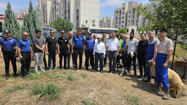 Tarsus İlçe Emniyet Müdürlüğü Kurban Kesti