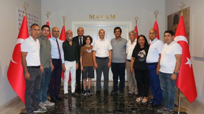 Tarsus’un Gururları YKS ve LGS Birincileri Kaymakamı Ziyaret Etti
