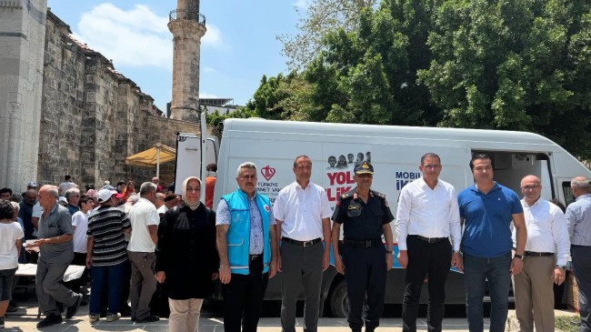 Tarsus Müftülüğü Ulu Camii’nde Aşure İkramı Yaptı