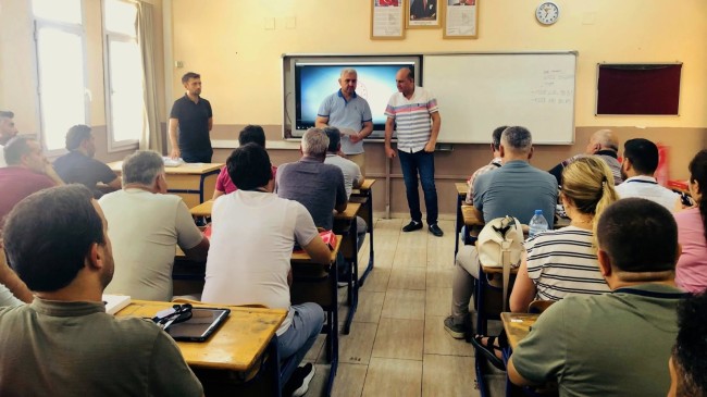 Tarsus’ta Direksiyon Sınavı Öncesi Güvenli Sürüş ve Mevzuat Toplantısı