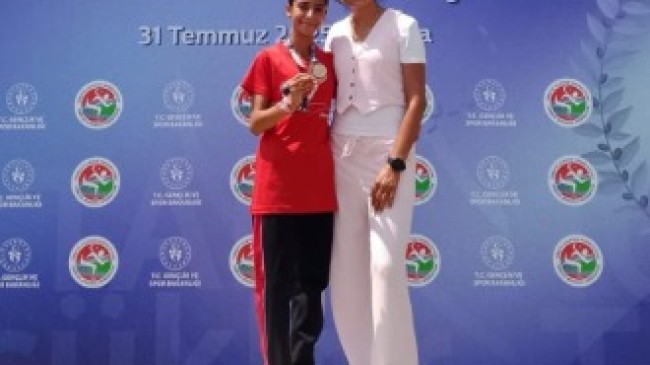 Tarsus Belediyesi Sporcusu Fatma Nur Korkmaz, Türkiye Şampiyonu Oldu