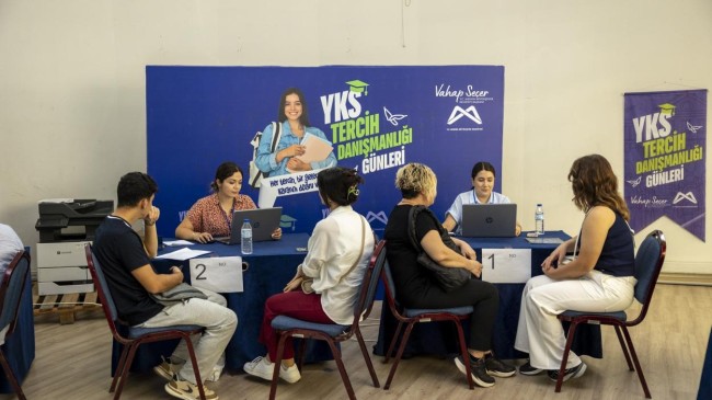 Mersin Büyükşehir Belediyesi YKS Tercih Sürecinde Gençlerin Yanında