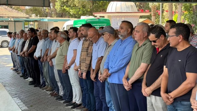 MAHMUT ÖZER DUALARLA SON YOLCULUĞUNA UĞURLANDI