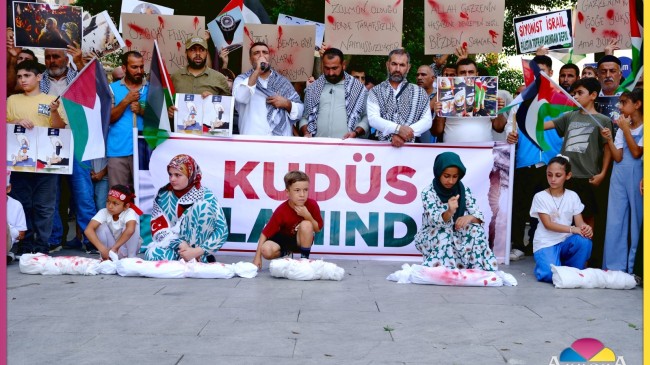 HÜDA PAR Tarsus Yarenlikte, Gazze İçin Sokağa İndi: “Susmak Zalimden Yana Olmaktır”