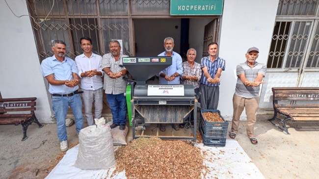 Mersin Büyükşehir Üreticinin Yüzünü Güldürmeye Devam Ediyor