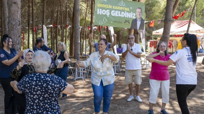 Mersin Büyükşehir Belediyesi’nden Tarsus Gençlik Kampı’nda Alzheimer Etkinliği