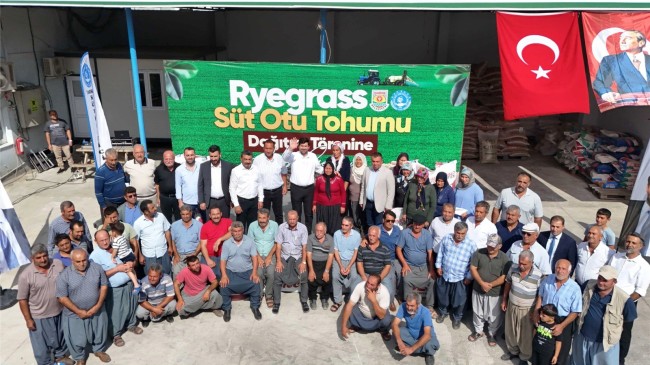 Tarsus Belediyesi 109 Aileye Ryegrass ve Süt Otu Tohumu Dağıttı