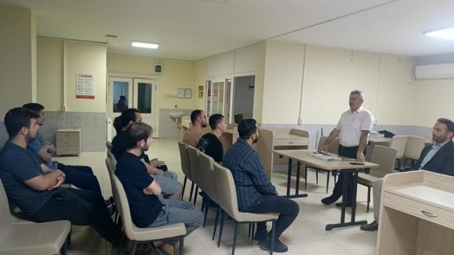 Müftü Akçay KYK Yurdunda Öğrencilerle Buluştu