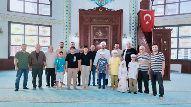 Ulu Camii ve Ayyıldız Camii’nde Sabah Namazı Buluşması Gerçekleşti