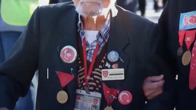 Beni Unutuyorlar Diyen Mehmet Amca İçin Çağrı: 27 Aralık Törenine Davet Edilsin