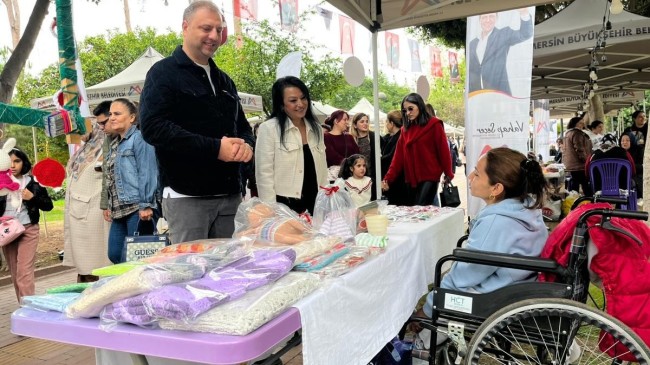 CHP Tarsus İlçe Teşkilatı Yılbaşı Pazarını Ziyaret Etti