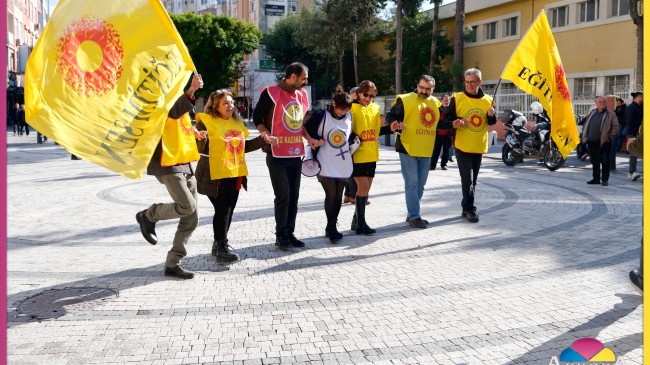 Eğitim Sen’den Tarsus’ta “Geçinemiyoruz” Eylemi