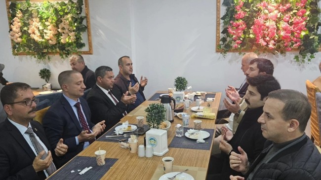 Tarsus Kaymakamlığı’ndan Muhtarlara İftar Programı