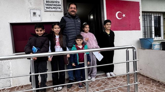 Tarsus Muhtarlar Derneği Başkanı Emrah Kara, Öğrencilere Muhtarlığı Anlattı