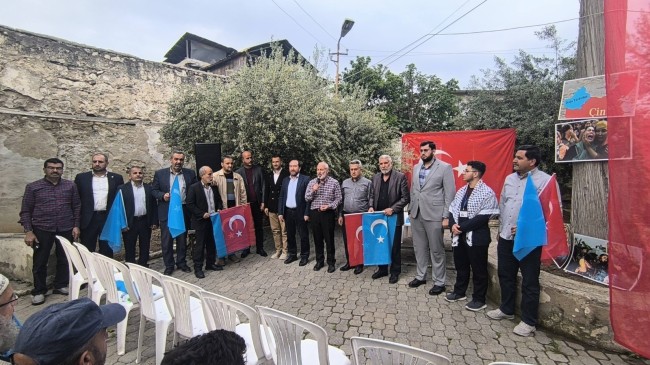 Mencik Baba Türbesi’nde Doğu Türkistan’a Destek Çağrısı “Doğu Türkistan’ı Unutmayacağız”