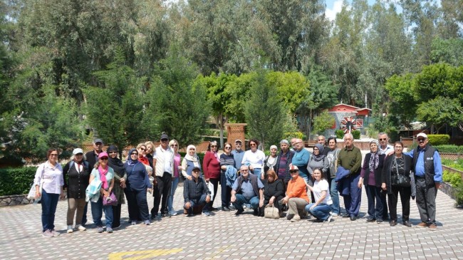 Emekliler Tarsus’ta Doğayla Buluştu, Keyifli Bir Gün Geçirdi