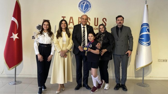 Matematik Dehası Tarsuslu Elif Eylül Kılıç, Mustafa Anteplioğlu’nu Ziyaret Etti