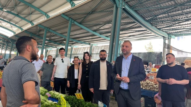 CHP Tarsus İlçe Başkanlığı’ndan Anıt Mahallesi Semt Pazarı Ziyareti