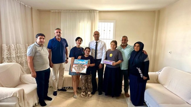 Tarsus İlçe Milli Eğitim Müdürlüğü’nden Okul-Aile İş Birliğini Güçlendiren Ev Ziyareti