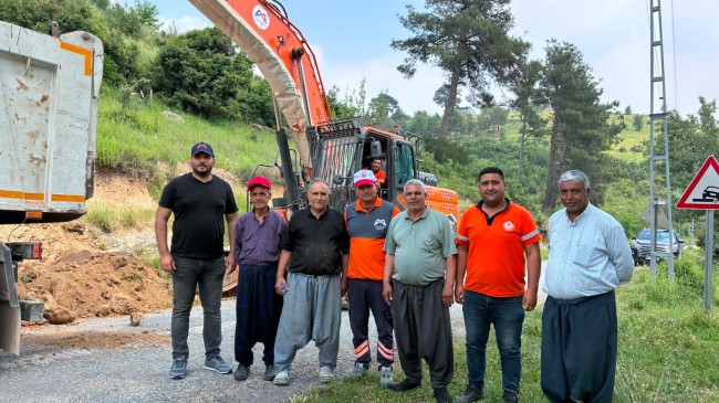 Mersin Büyükşehir Belediyesi’nden Gömmece’de Yol Genişletme Çalışması