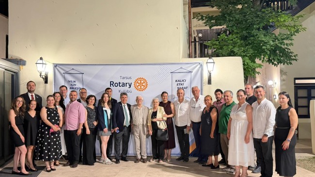 Tarsus Rotary Kulübü’nde Görev Değişimi  Bayrak Nur Çelik Gedik’ten Deniz Balcı’ya Devredildi