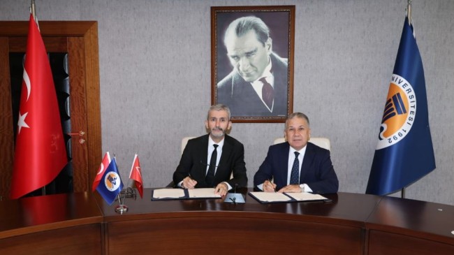 Tarsus ve Mersin Üniversiteleri Arasında Akademik İş Birliği Protokolü İmzalandı